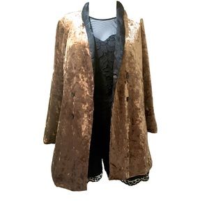 Ark NC. Velvet blazer